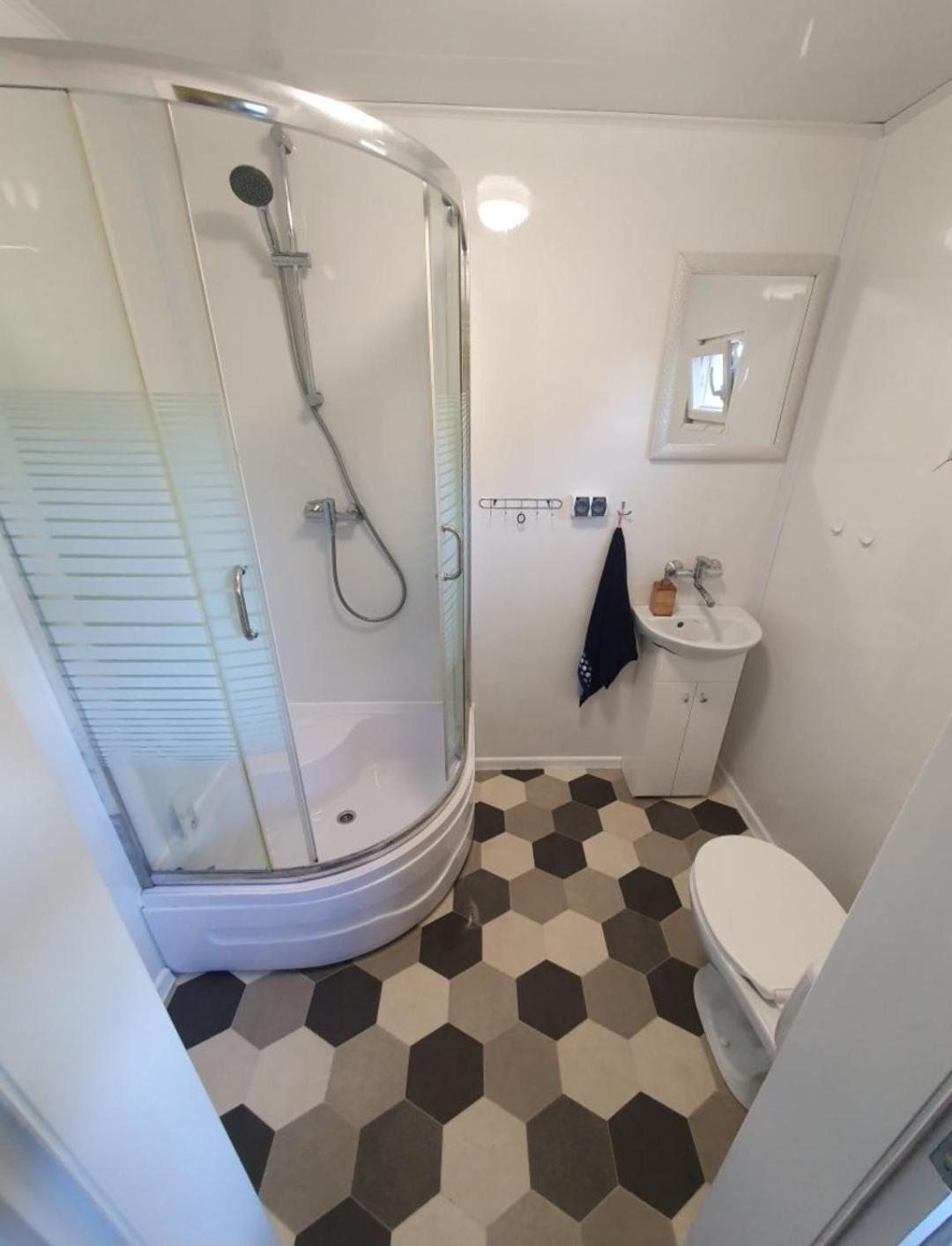 Nad Jeziorem Przy Lini Brzegowej Gorowychy, Pomorze Holiday home *